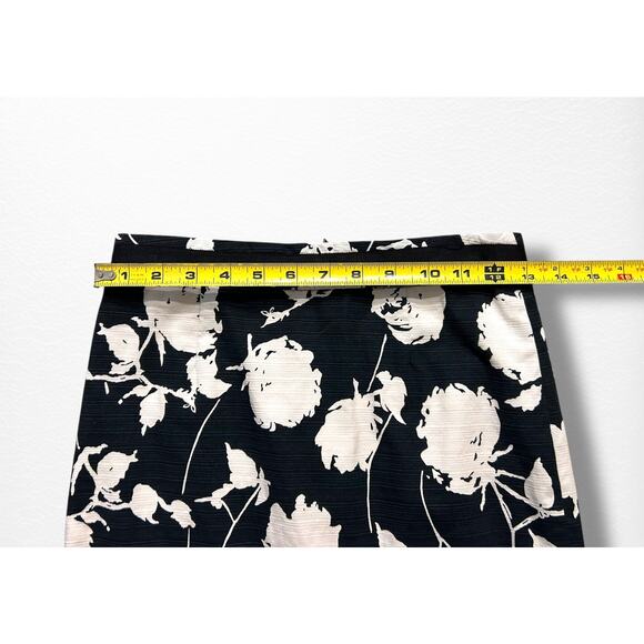 Boden Modern Pencil Skirt, Size 2P - Picture 6 of 8